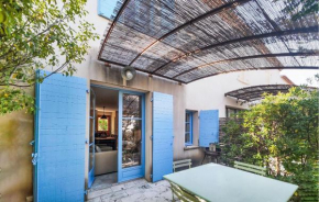 Cozy Home In Saint-Laurent-De-La-Ca With Wifi